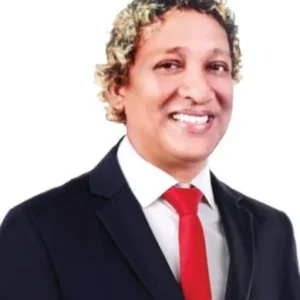 GERARD THOMAS (Senior Marketing Director)