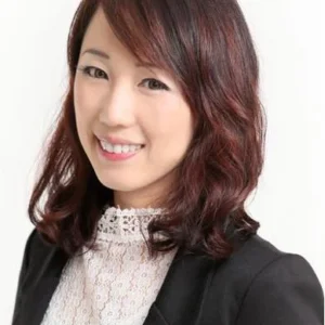 WOO CONNIE (Connie Woo)