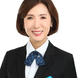 CHEN HONG (IRIS CHEN)